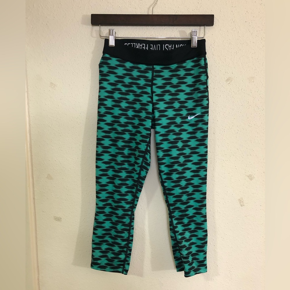 Nike Dri-Fit Relay Printed Tight Fit Crop Leggings Mid Rise Pants 645610-347 XS